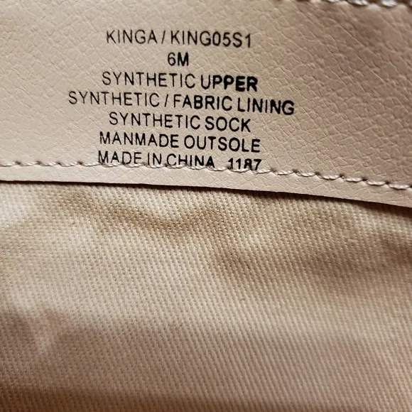 NWOB Steve Madden KINGA Yellow Snake Boots