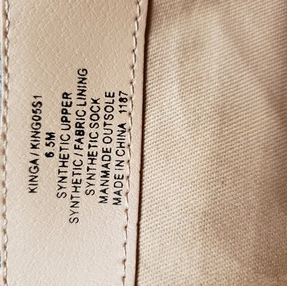 NWOB Steve Madden KINGA Yellow Snake Boots