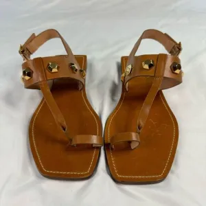 NWOB Vince Camuto sz 8.5 Brown Leather Dailette Thong Sandal Studded Ankle Strap