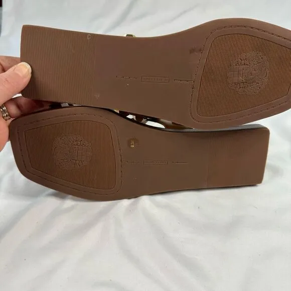 NWOB Vince Camuto sz 8.5 Brown Leather Dailette Thong Sandal Studded Ankle Strap