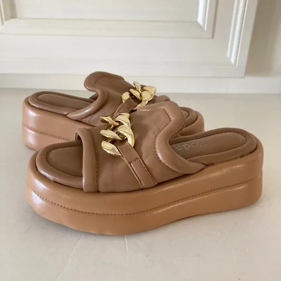 NWOT Alba Moda Anthropologie Brown Leather Hardware Chain Slide Sandals Sz 36