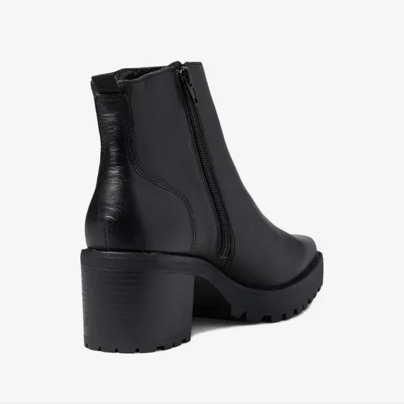 NWOT Andre Assous Milla Genuine Leather Ankle Boots in Black Sz. 8.5