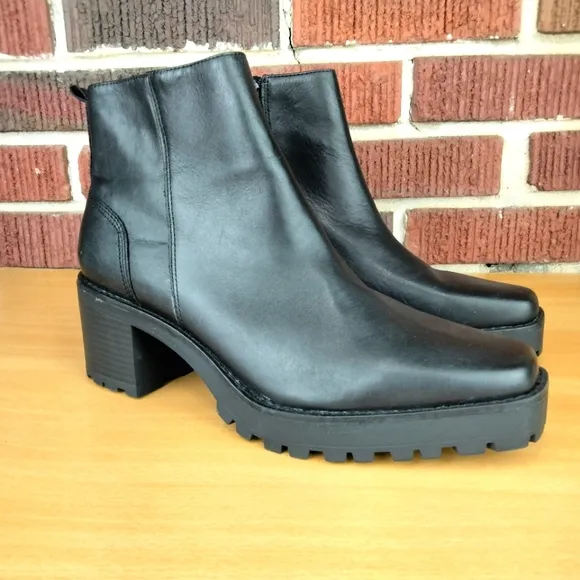 NWOT Andre Assous Milla Genuine Leather Ankle Boots in Black Sz. 8.5