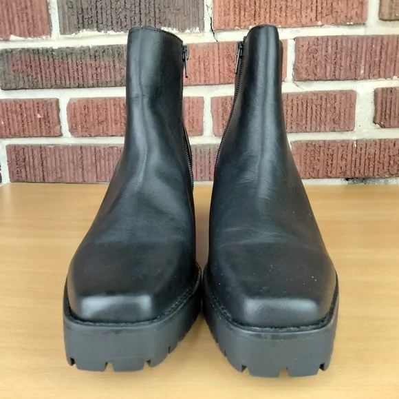 NWOT Andre Assous Milla Genuine Leather Ankle Boots in Black Sz. 8.5