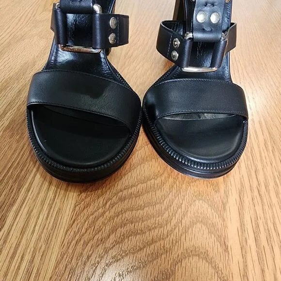 NWOT Authentic Gucci Leather Gladiator Heels Black with Buckles Size 37.5 EU