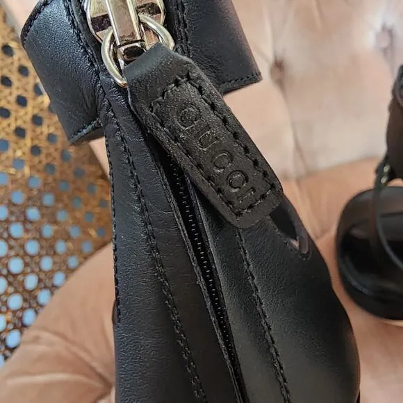 NWOT Authentic Gucci Leather Gladiator Heels Black with Buckles Size 37.5 EU