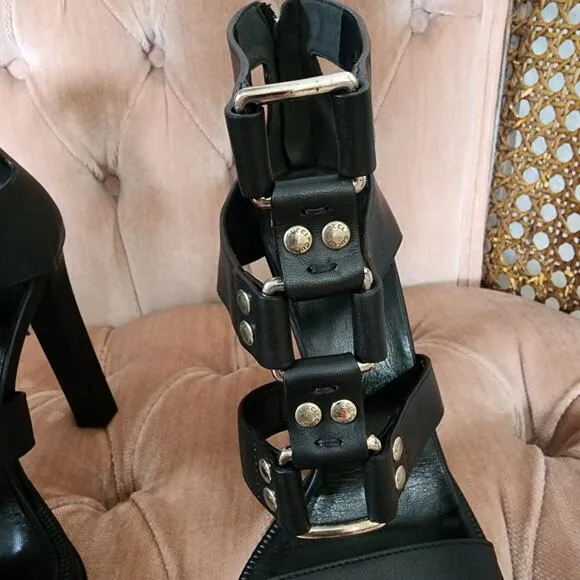 NWOT Authentic Gucci Leather Gladiator Heels Black with Buckles Size 37.5 EU