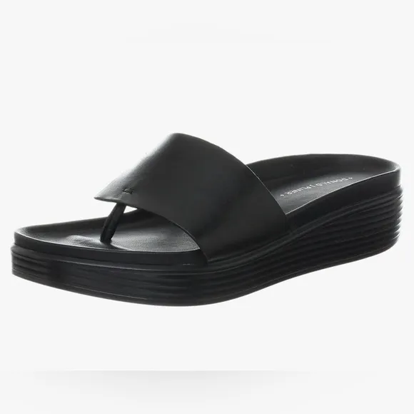 NWOT!🎉 Donald Pliner Black Leather Fifi Sandals Size 9
