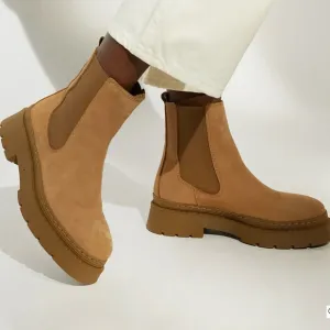 NWOT, Dune London Chunky Chelsea Boots in Camel