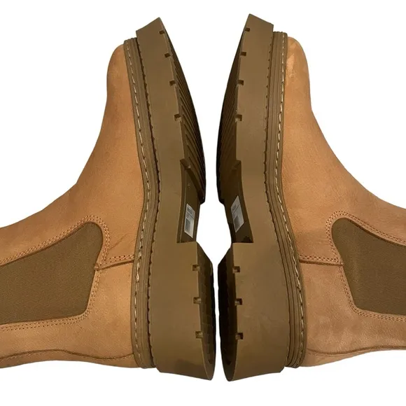 NWOT, Dune London Chunky Chelsea Boots in Camel