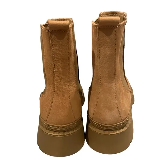 NWOT, Dune London Chunky Chelsea Boots in Camel
