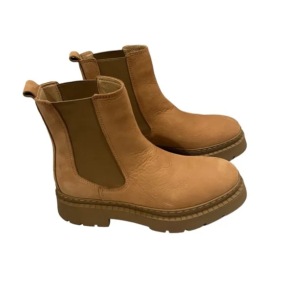NWOT, Dune London Chunky Chelsea Boots in Camel