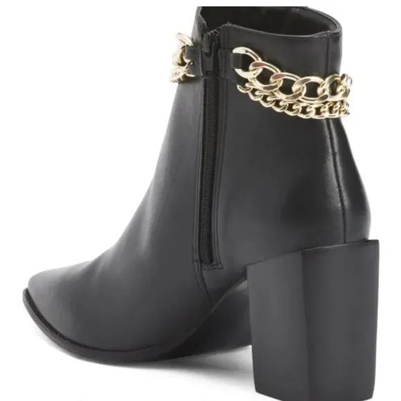 NWOT Steve Madden Perlina Black Gold Chain Detail Heeled Pointed Toe Booties