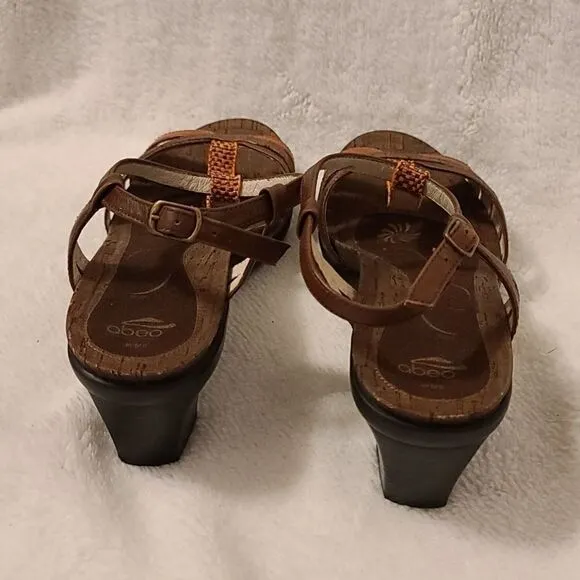 Nwot Abeo leather heel sandals