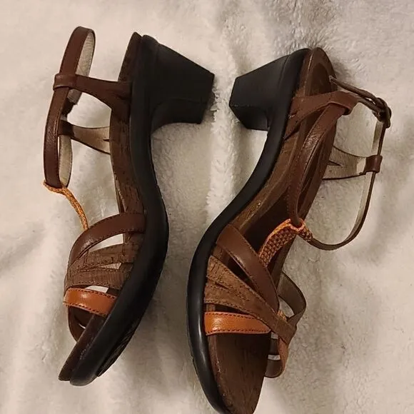 Nwot Abeo leather heel sandals