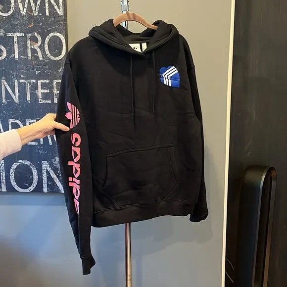 🇪🇸NWT Adidas Originals OG Heart Box Hoodie black small