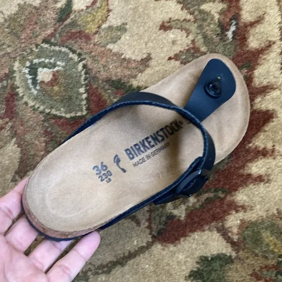 NWT Birkenstock Gizeh BS Black Sandals.