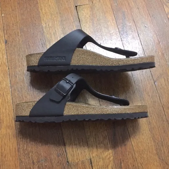 NWT Birkenstock Gizeh BS Black Sandals.