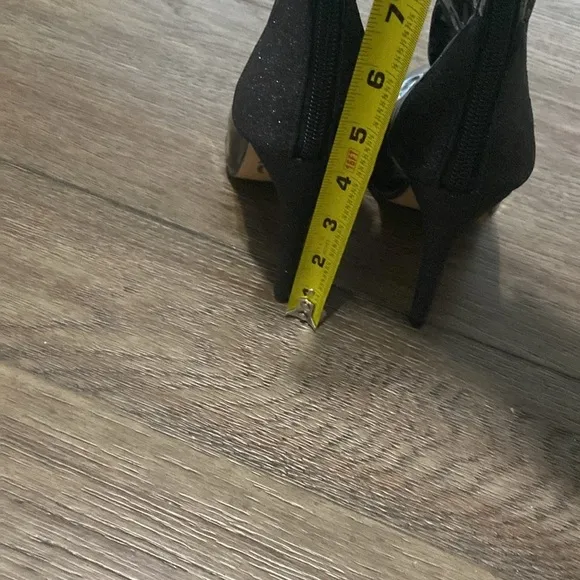 NWT BURJU Savage Ankle Closed Pointed Toe Wet Look With Sparkle Heel | 5.5