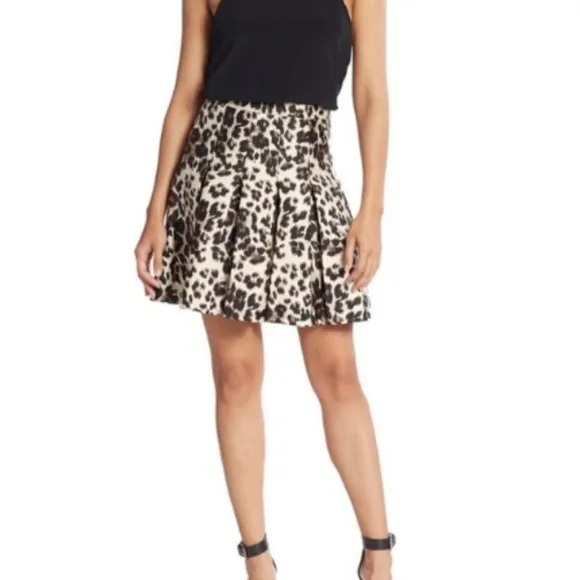 NWT! Diane von Furstenberg Gemma Leopard / Cheetah Pleated Skater Mini Skirt