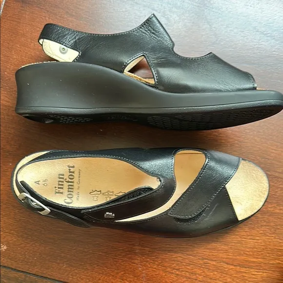 NWT Finn Comfort Djerba Women's Black Leather Comfort Sandals