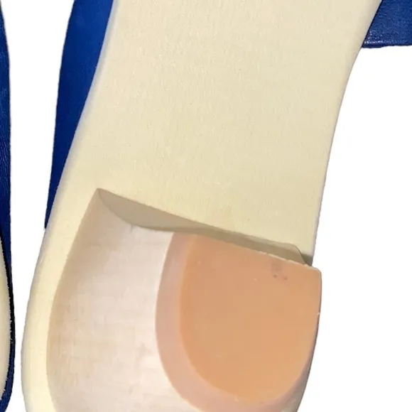 NWT L’amour Des Pieds Uriel Nappa Blue Leather Ruffle Slip On Sandals Size 6