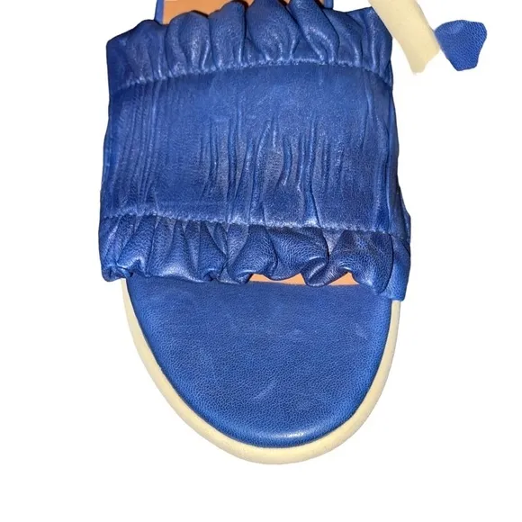 NWT L’amour Des Pieds Uriel Nappa Blue Leather Ruffle Slip On Sandals Size 6
