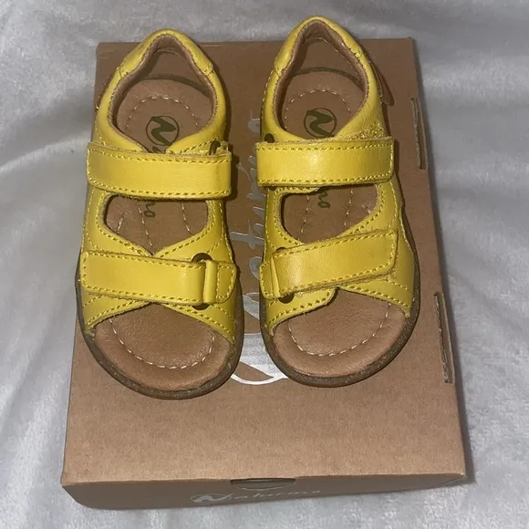 NWT NATURINO SKY Nappa Leather Sandals in Yellow