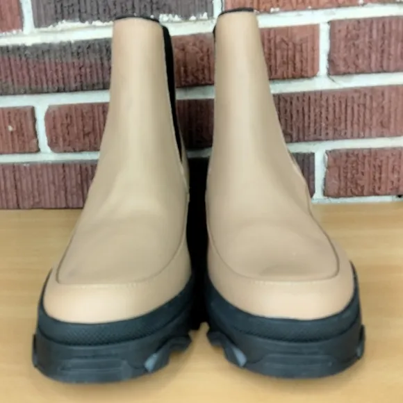 NWT Sorel Brex Waterproof Pull On Chelsea Boots in Tawny Buff Sz. 12
