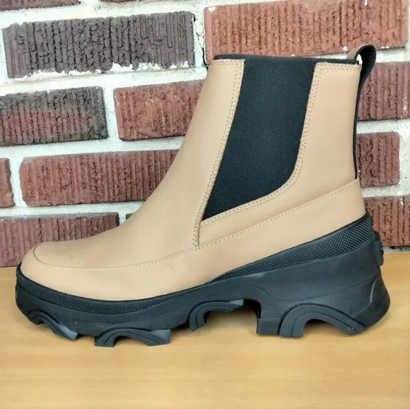 NWT Sorel Brex Waterproof Pull On Chelsea Boots in Tawny Buff Sz. 12