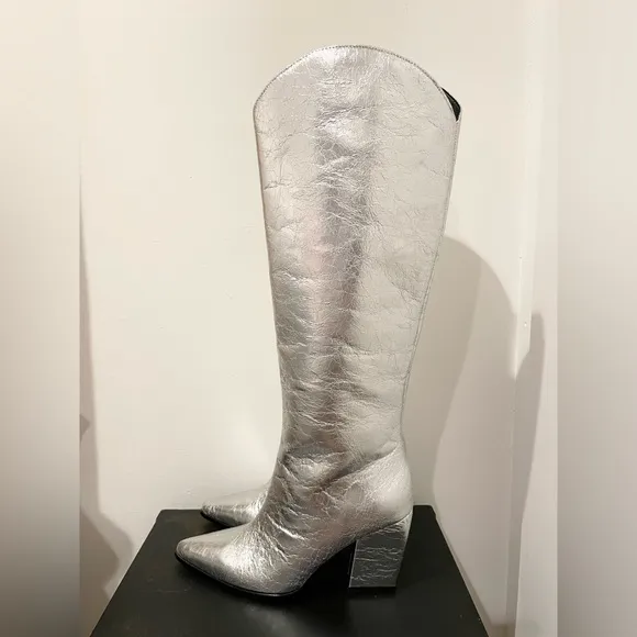 NWT Steve Madden Croft silver foil pointed toe knee high boots, sz 8.
