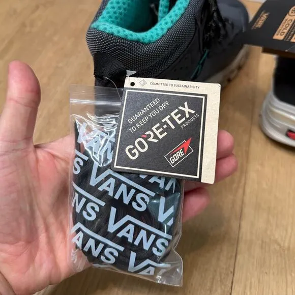 NWT Vans MTE UltraRange EXO Hi Gore-Tex Boot Insulated Fall Winter Sneaker