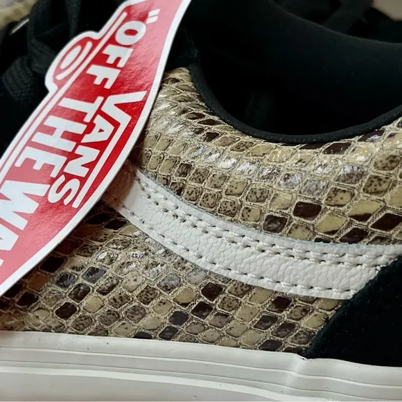 NWT Vans Old Skool Black Suede sneakers with snake print leather low top shoes