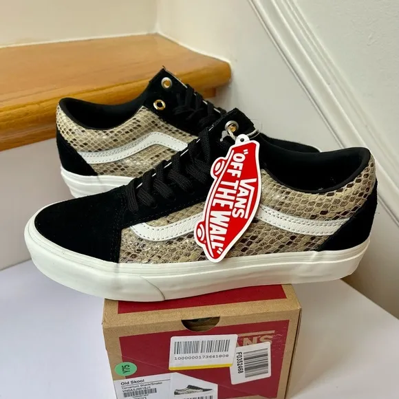 NWT Vans Old Skool Black Suede sneakers with snake print leather low top shoes