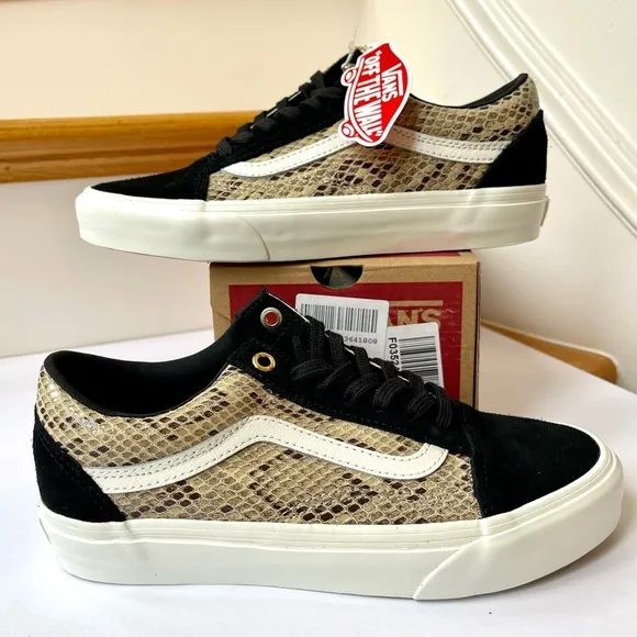 NWT Vans Old Skool Black Suede sneakers with snake print leather low top shoes