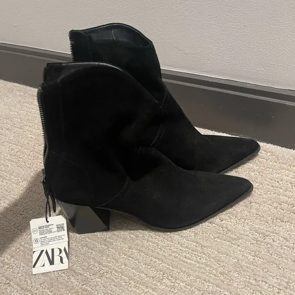 NWT ZARA GENUINE SUEDE BLACK POINTED TOE BOOTS 39