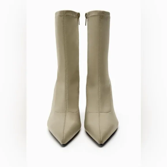 NWT. Zara Taupe Gray Stretch Fabric Heeled Ankle Boots. Size 8.