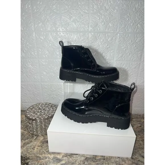 NWT Halston Lagos Boots