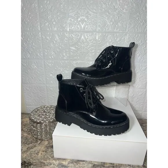 NWT Halston Lagos Boots