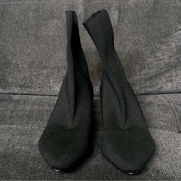 Oak   Fort Women’s Pointed-Toe Sock Boots in Black Size 5