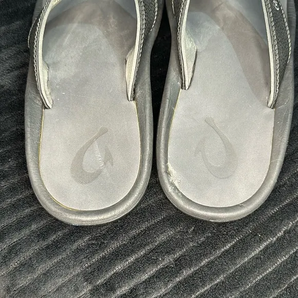 ‘Ohana Olukai$80 NewMen’s Water-Friendly Beach Sandals in Pavement