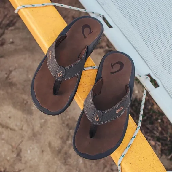 Olukai Ohana Men’s Water-Friendly Beach Sandals