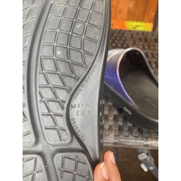 Oofos sandals womens size 10