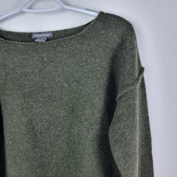 PANDEMONIUM 100% Wool Knit Sweater Sz Small