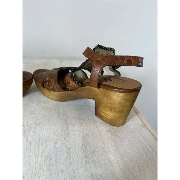 Patricia Nash Viola Brown Floral Leather  Wood Block Heel Sandals Size 9.5