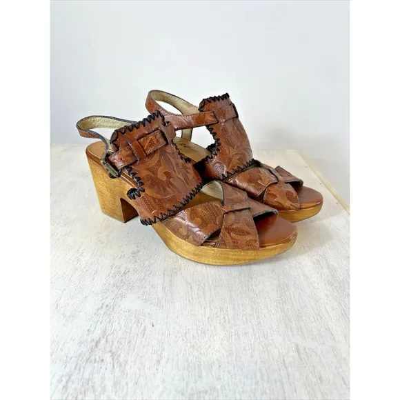 Patricia Nash Viola Brown Floral Leather  Wood Block Heel Sandals Size 9.5