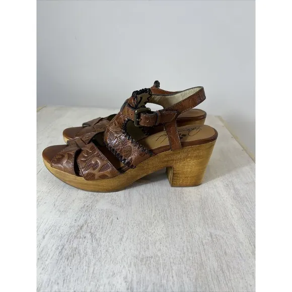 Patricia Nash Viola Brown Floral Leather  Wood Block Heel Sandals Size 9.5