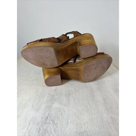 Patricia Nash Viola Brown Floral Leather  Wood Block Heel Sandals Size 9.5
