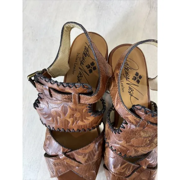 Patricia Nash Viola Brown Floral Leather  Wood Block Heel Sandals Size 9.5