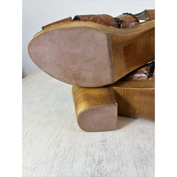 Patricia Nash Viola Brown Floral Leather  Wood Block Heel Sandals Size 9.5